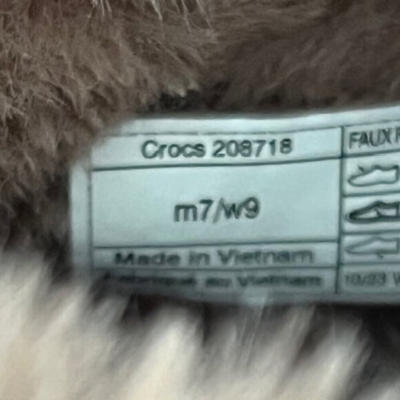 SOLD Crocs Stomp Faux Fur Fully Lined Rubber Ankle Boots Color CORK M- 7/W -9 - Picture 13 of 13